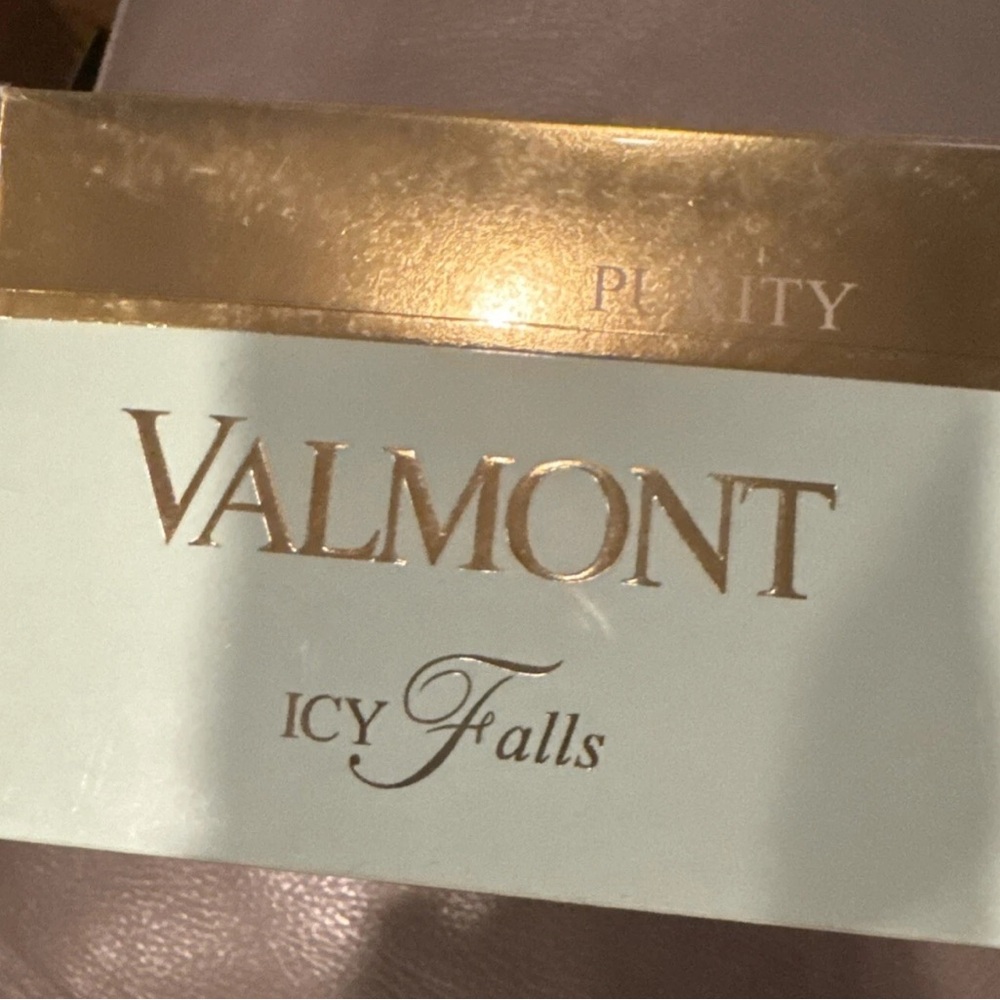 Valmont Icy Falls Jelly Makeup Remover 7oz Sealed